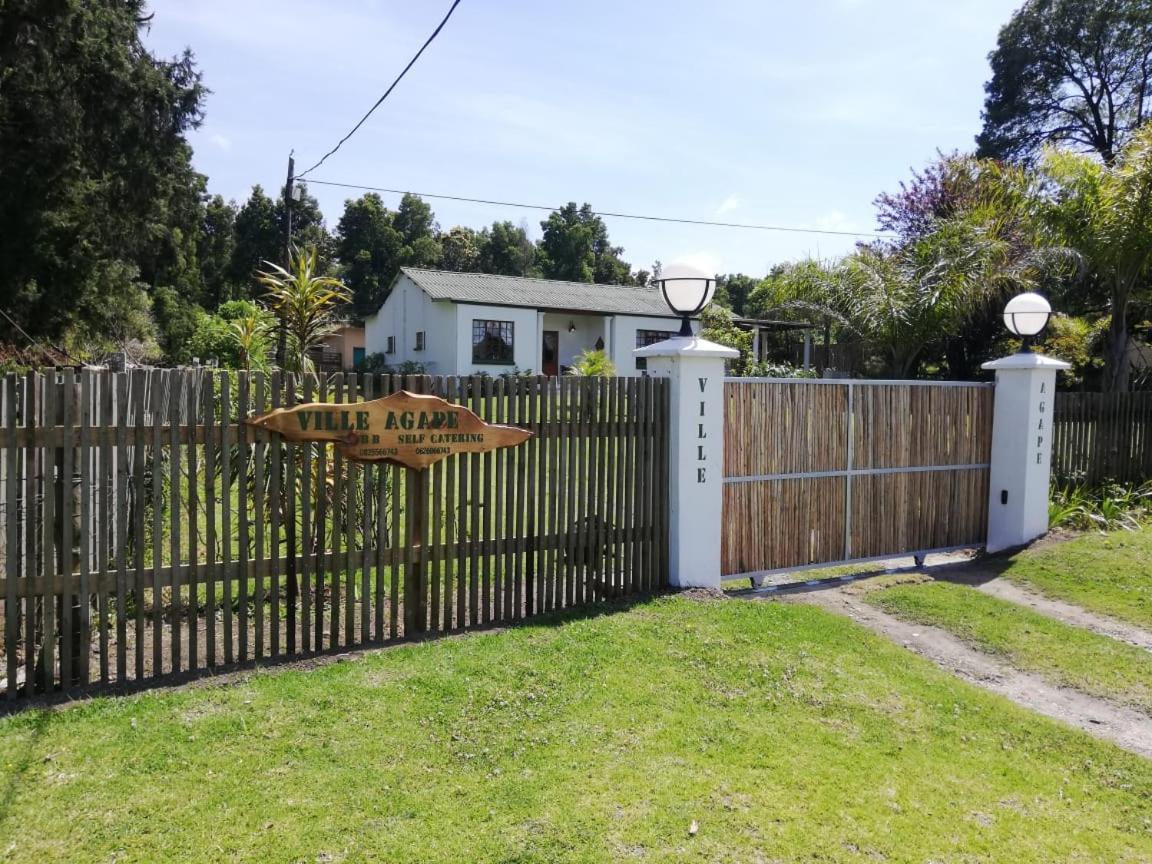 Ville Agape Coldstream Esterno foto